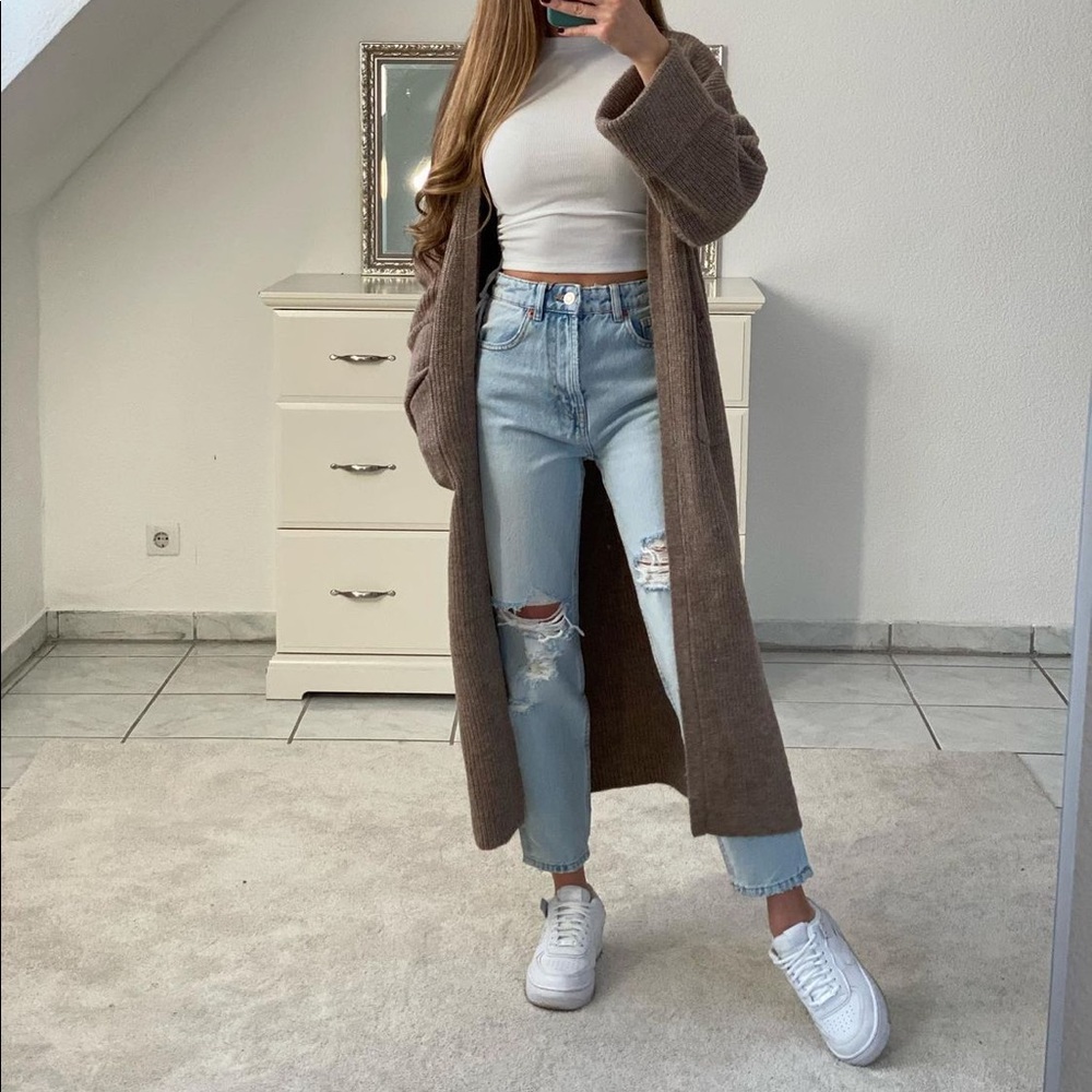 Zara Ripped Mom Jeans Light Wash